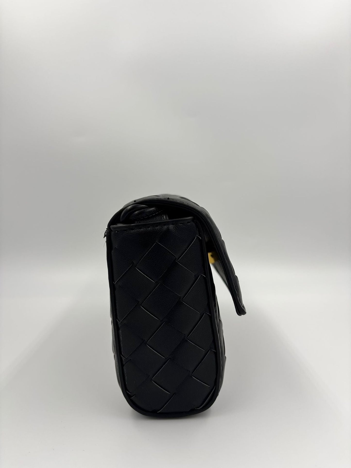 VITTORIA™ | BOLSO DE LUJO ENTRELAZADO CON CIERRE DORADO