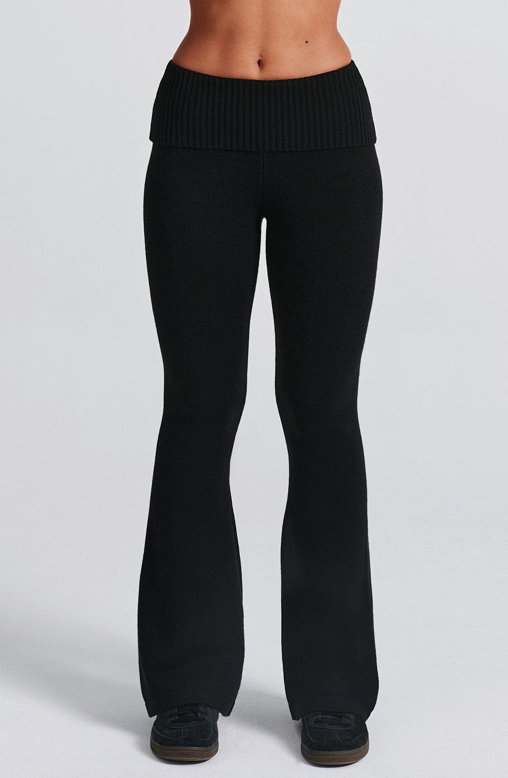 Pantalón Knit Negro de Corte Flare